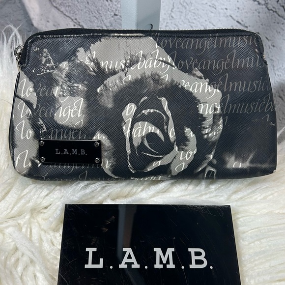❤️‍🔥L.A.M.B. Designer Roses Cosmetic Case❤️‍🔥 - Picture 2 of 9